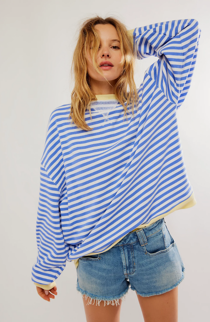 Comodo maglione oversize a righe