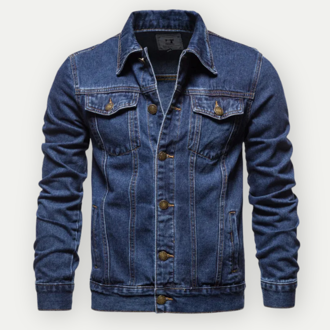 Chaqueta vaquera estilo trucker con un corte cómodo