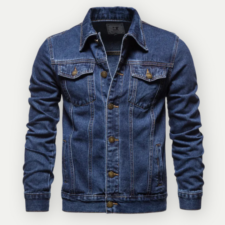 Chaqueta vaquera estilo trucker con un corte cómodo