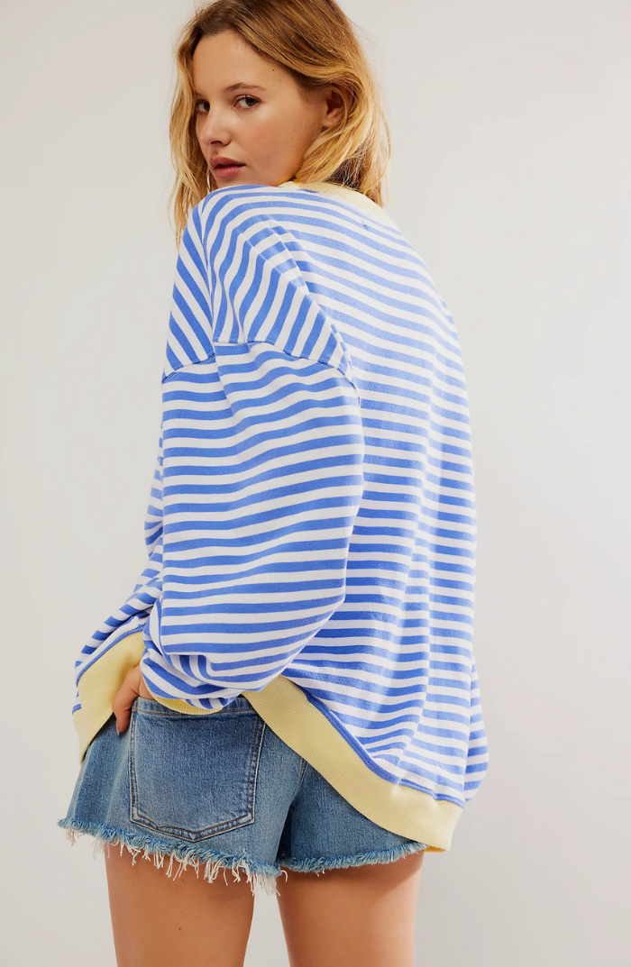 Comodo maglione oversize a righe
