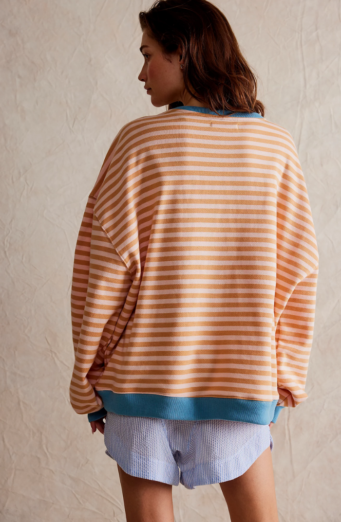 Comodo maglione oversize a righe
