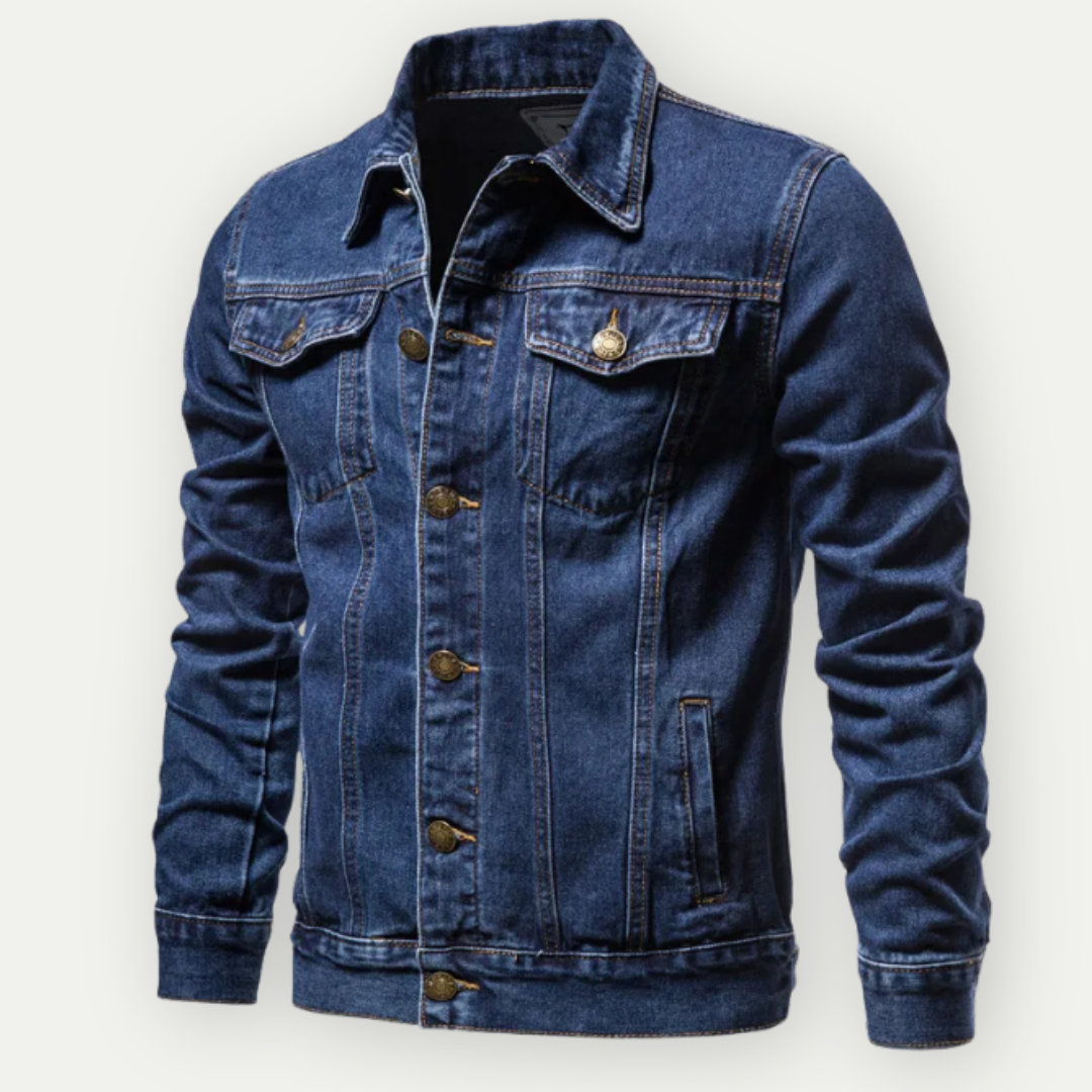Chaqueta vaquera estilo trucker con un corte cómodo