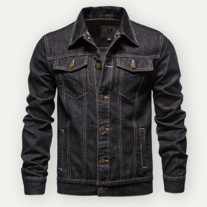 Chaqueta vaquera estilo trucker con un corte cómodo