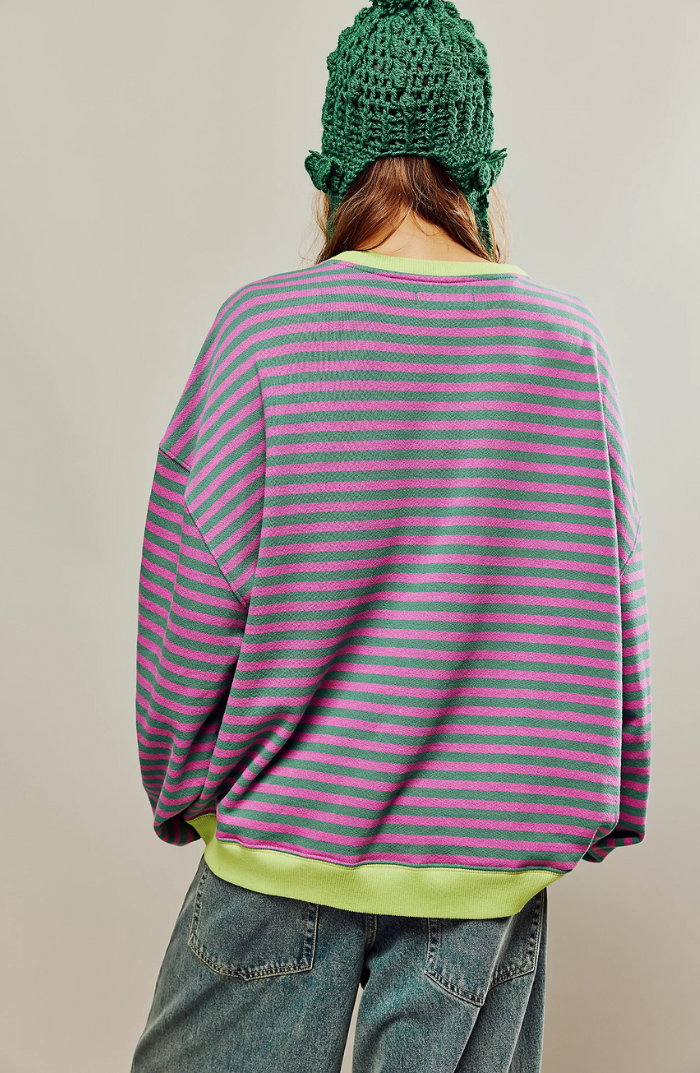 Comodo maglione oversize a righe