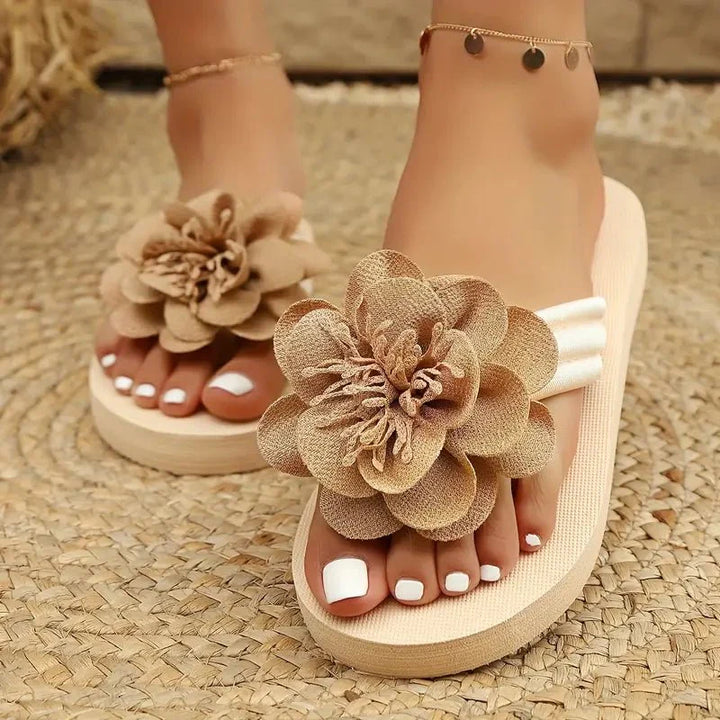 אלי, כפכפי קיץ פרחוניים לנשים