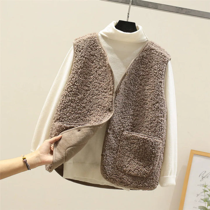 Gilet versatile da donna da indossare a strati, in tessuto leggero e con chiusura pratica