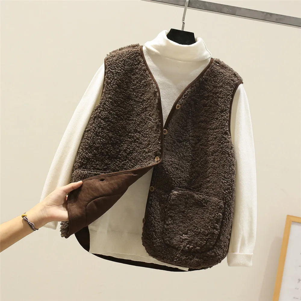 Gilet versatile da donna da indossare a strati, in tessuto leggero e con chiusura pratica