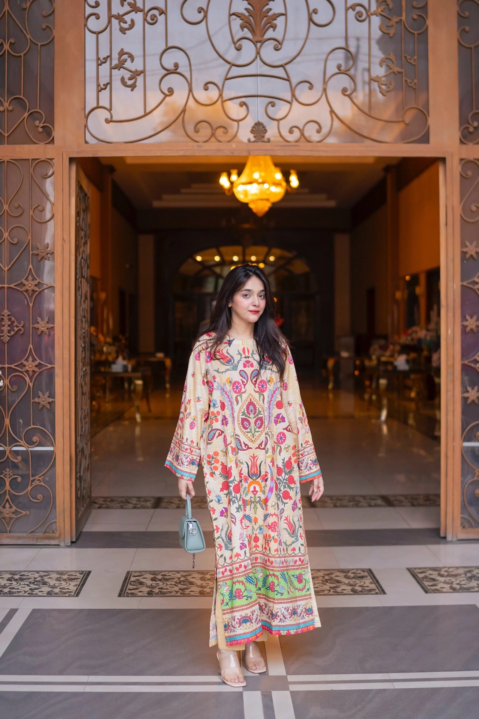  Floral printed Lunora Kurta Set in soft muslin fabric.