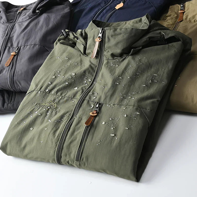 Giacca da uomo con cappuccio e cerniera idrorepellente